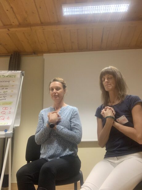 Poloha počas PSYCH-K® balansu na workshope na Liptove - Jana Portugall PSYCH-K® facilitátorka na PSYCH-K® workshope na Liptove